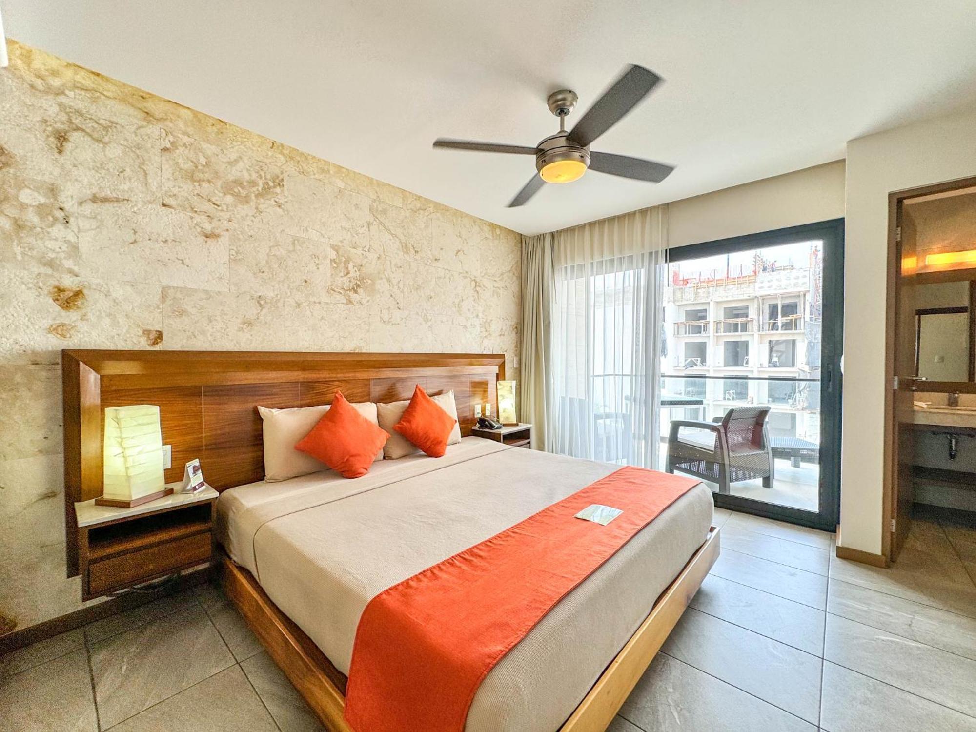 Grand Fifty Suites Playa del Carmen Exterior foto